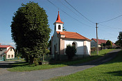 Kaplička na návsi